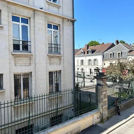 Golden House Pres De Gare Troyes